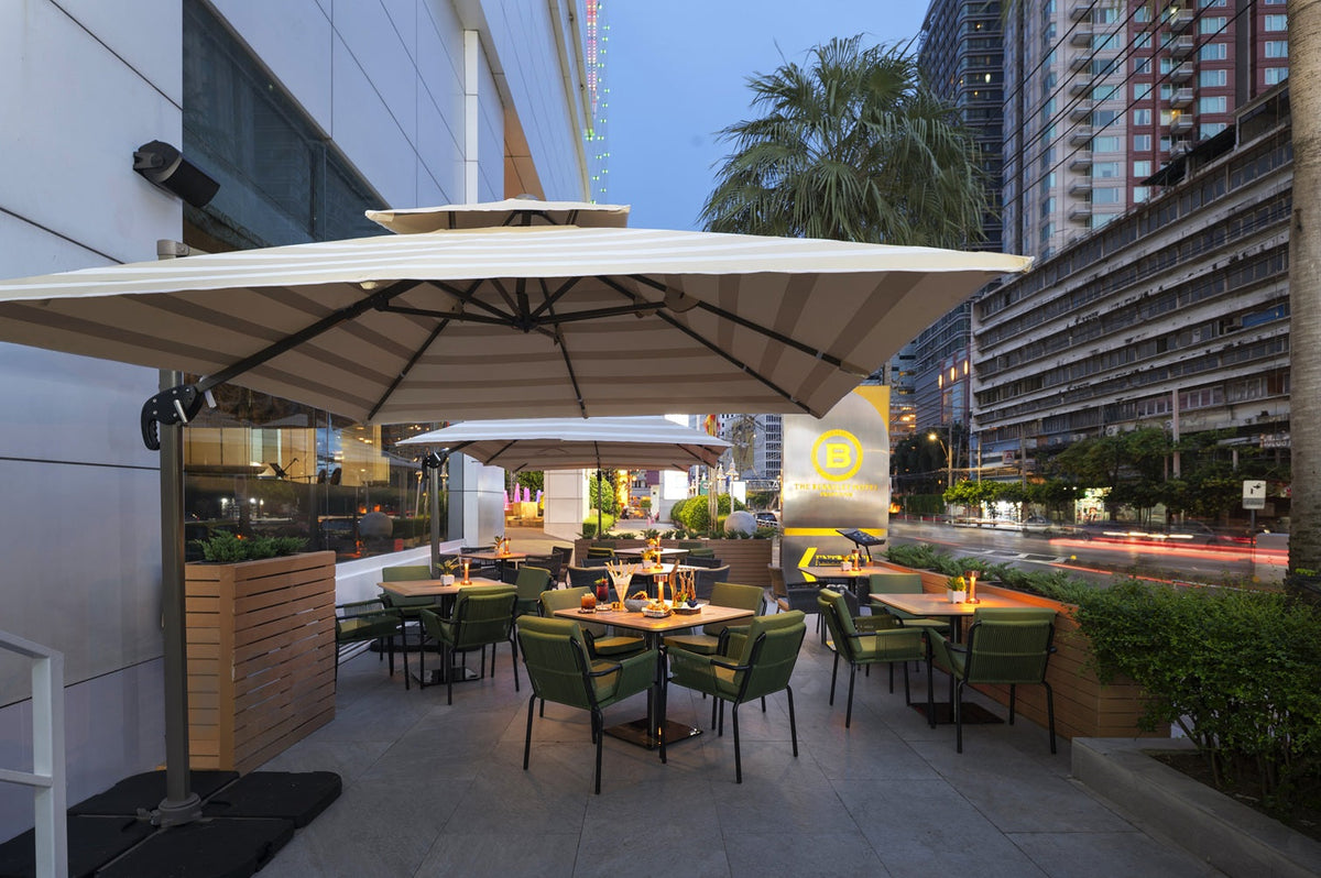 The Berkeley Hotel | ประตูน้ำ